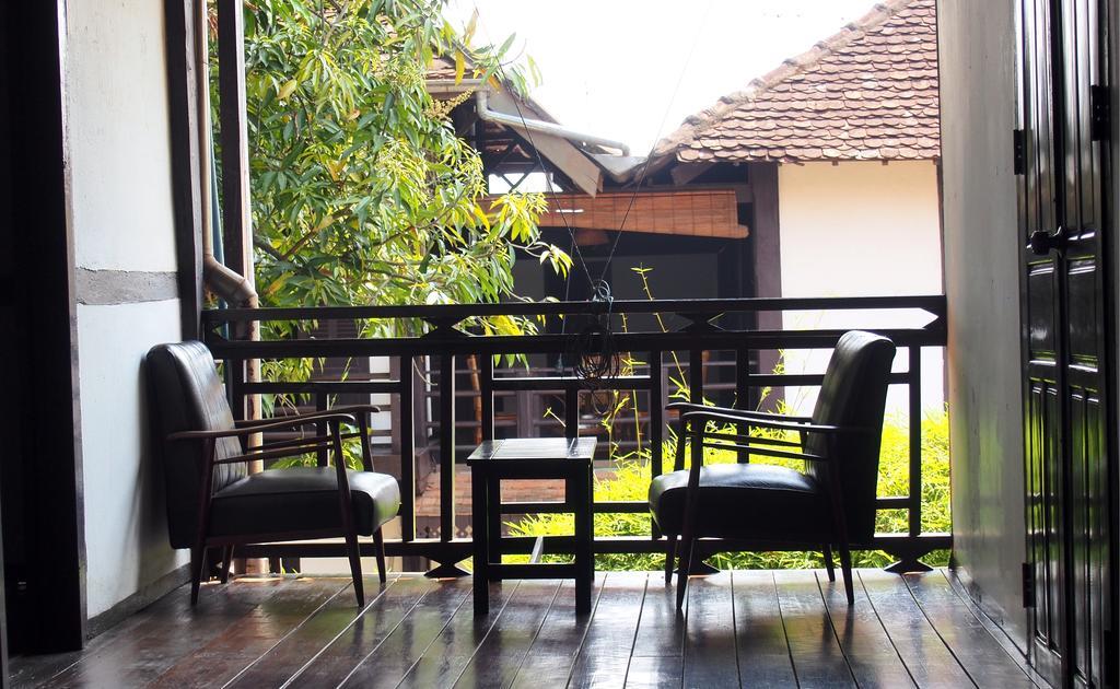 Villa Lao Vientiane Bagian luar foto